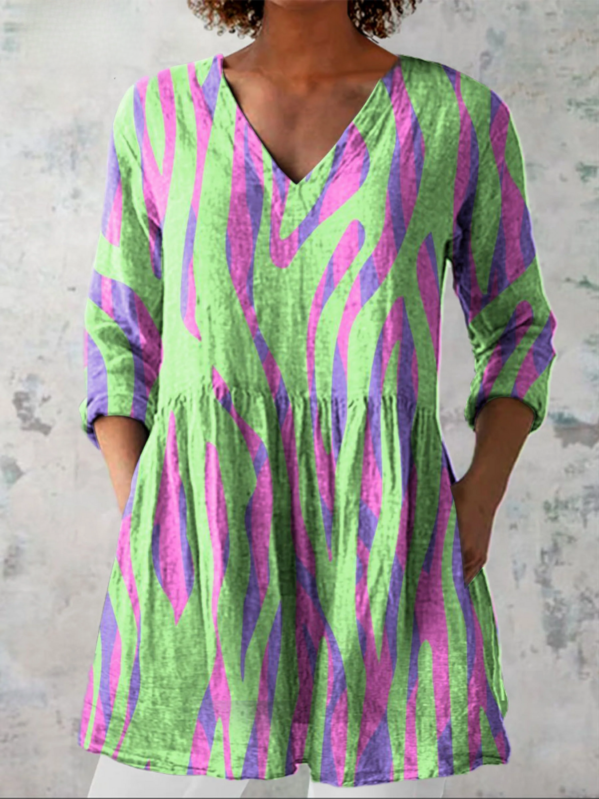 Gisella | Printed V-Neck Longline Blouse