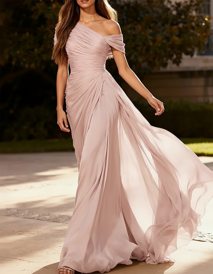 Maxi dress made of pleated chiffon with one shoulder