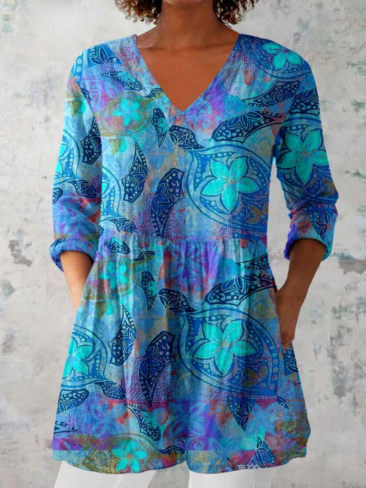 Juliet | Printed V-Neck Longline Blouse