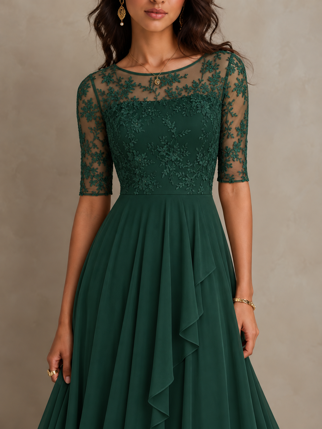 Rose – The Flattering Lace Midi Dress