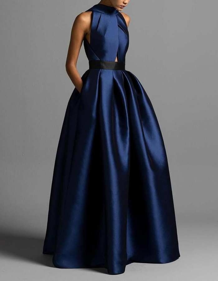 Maxi dress in satin with high neckline